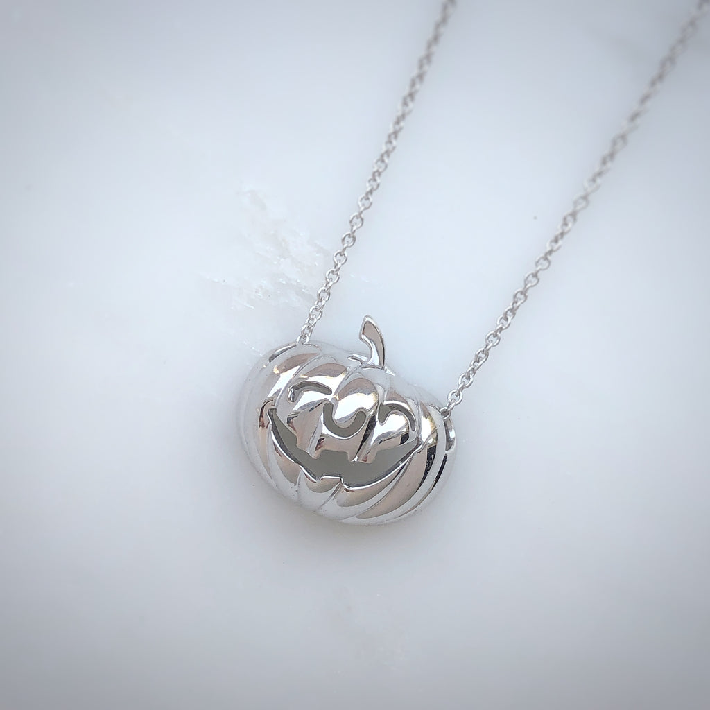 Run-o-lantern Necklace